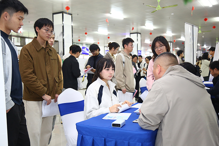c09d84ec3c9e4a6091ded478040383c4.jpg
